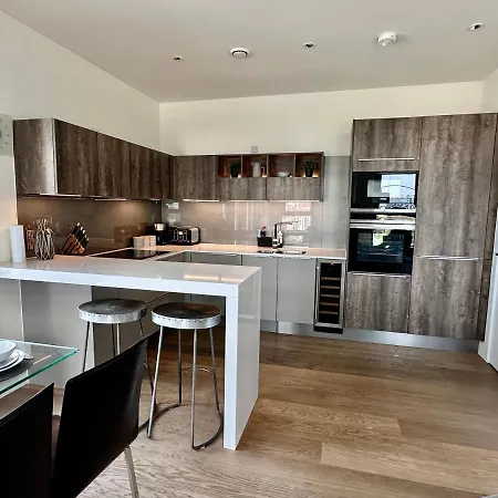 3 Bedroom Penthouse With Private Terrace, Battersea, Nine Elms Лондон Экстерьер фото