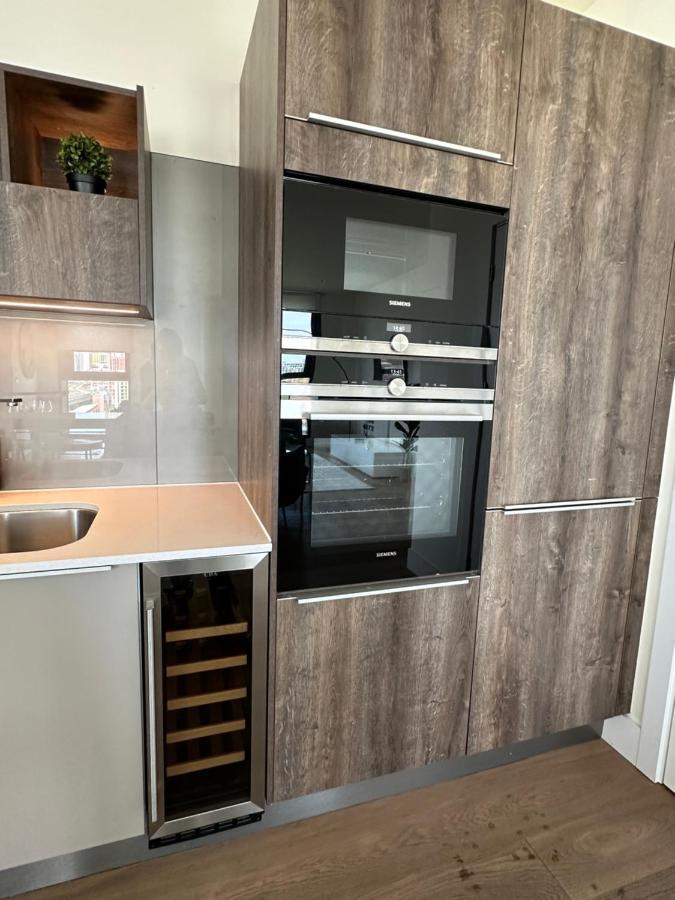 Apartment 3 Bedroom Penthouse With Private Terrace, Battersea, Nine Elms