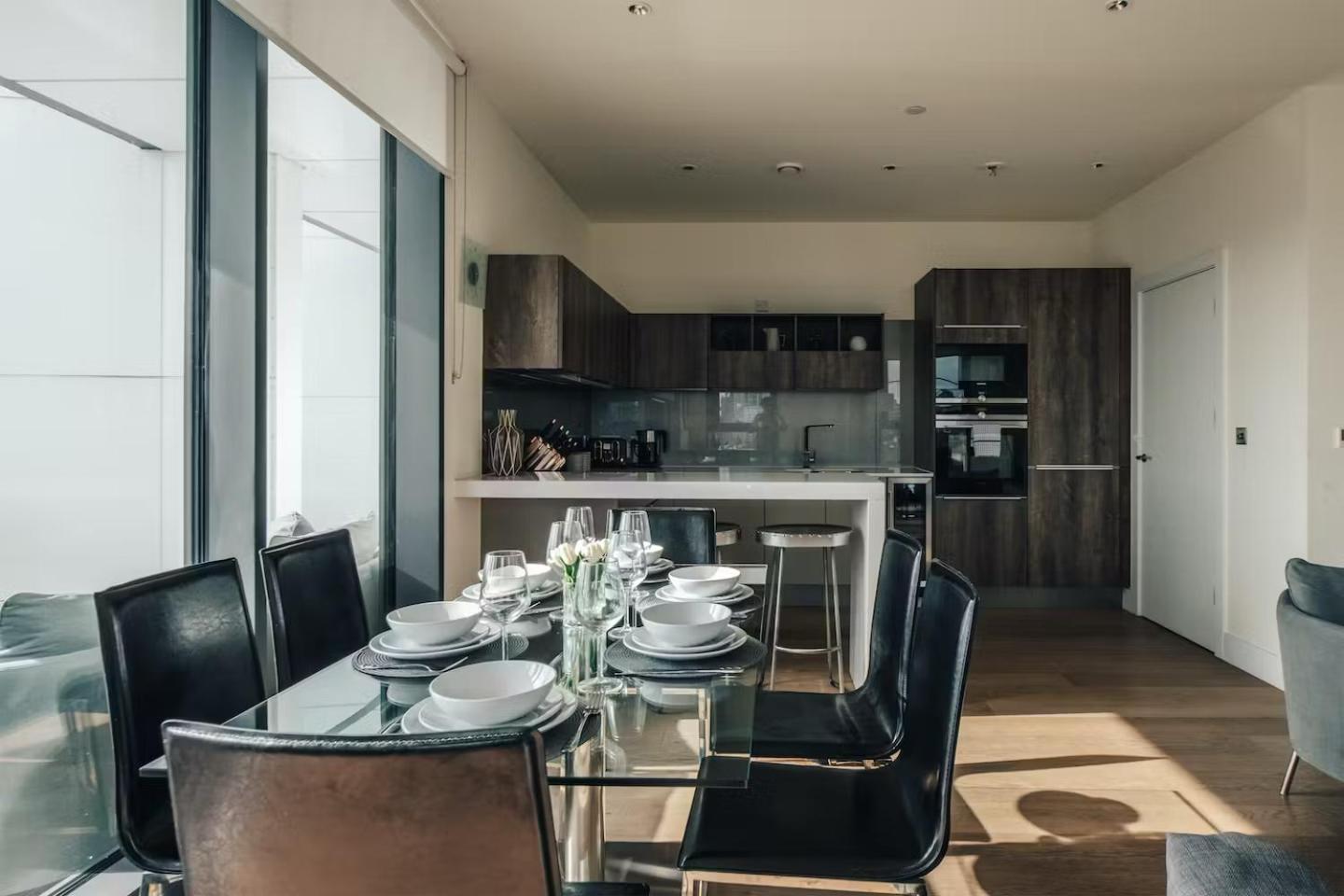 3 Bedroom Penthouse With Private Terrace, Battersea, Nine Elms Apartment