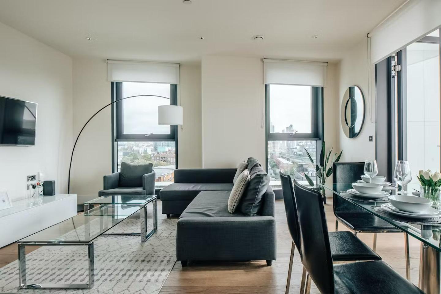 3 Bedroom Penthouse With Private Terrace, Battersea, Nine Elms Apartment