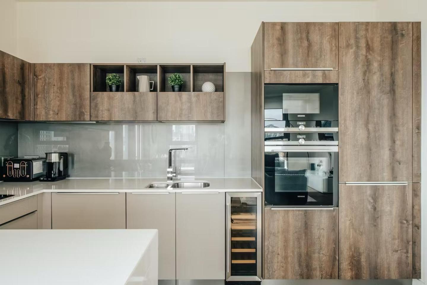 Apartment 3 Bedroom Penthouse With Private Terrace, Battersea, Nine Elms London