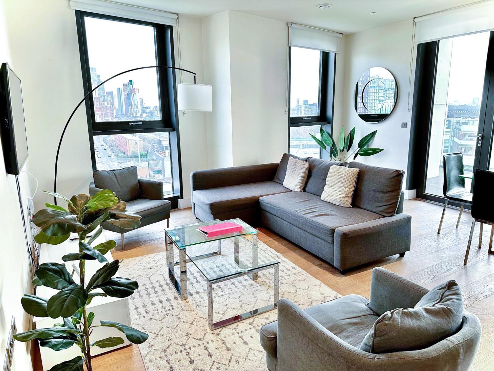 Apartment 3 Bedroom Penthouse With Private Terrace, Battersea, Nine Elms *