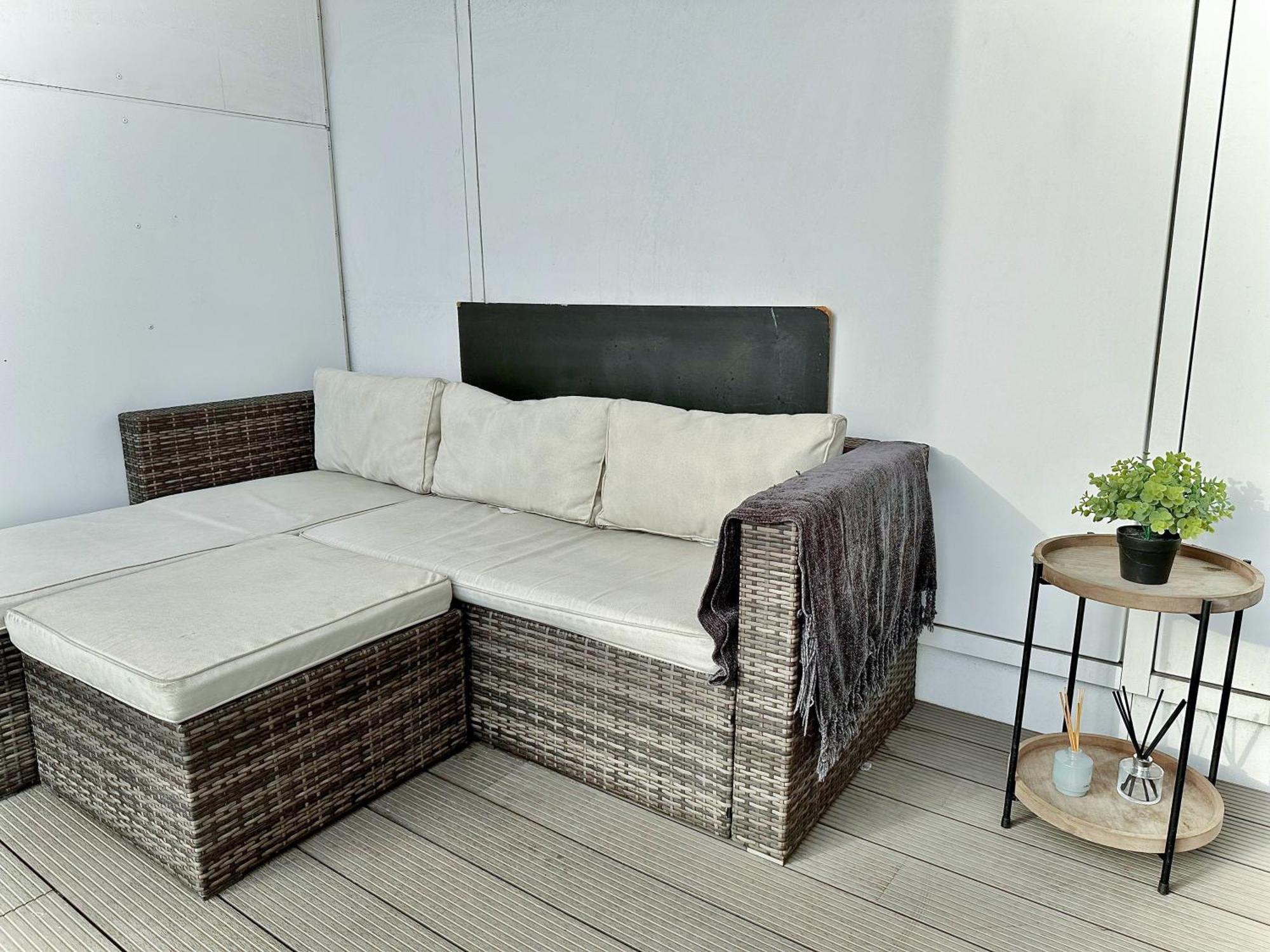 Apartment 3 Bedroom Penthouse With Private Terrace, Battersea, Nine Elms